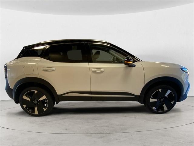 new 2025 Nissan Kicks car, priced at $29,990