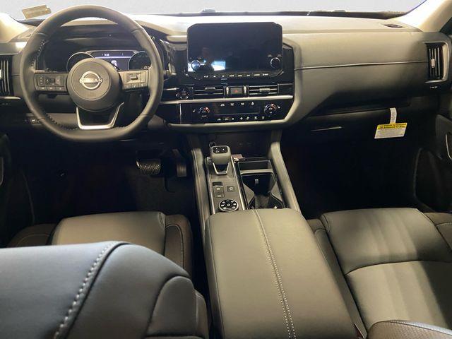 new 2025 Nissan Pathfinder car, priced at $43,975
