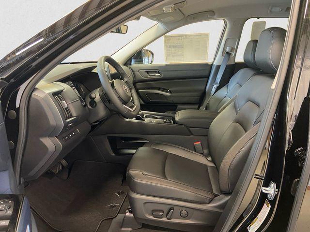 new 2025 Nissan Pathfinder car, priced at $43,975