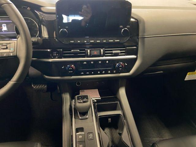 new 2025 Nissan Pathfinder car, priced at $43,975