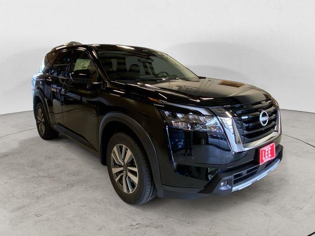 new 2025 Nissan Pathfinder car, priced at $43,975