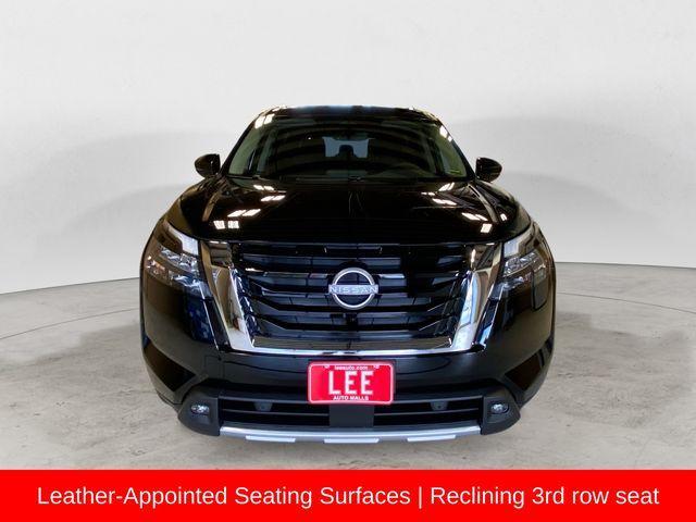 new 2025 Nissan Pathfinder car, priced at $43,975