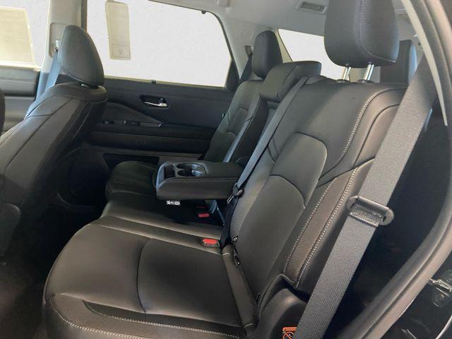 new 2025 Nissan Pathfinder car, priced at $43,975