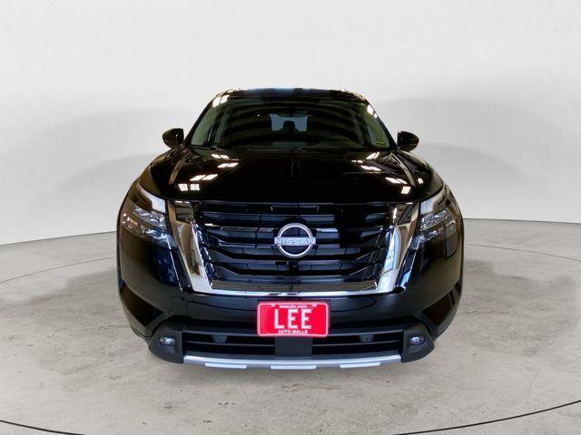 new 2025 Nissan Pathfinder car, priced at $43,975