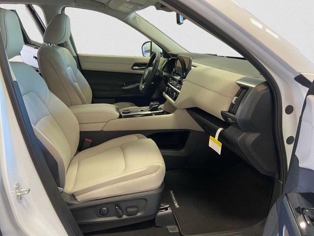 new 2025 Nissan Pathfinder car, priced at $43,865