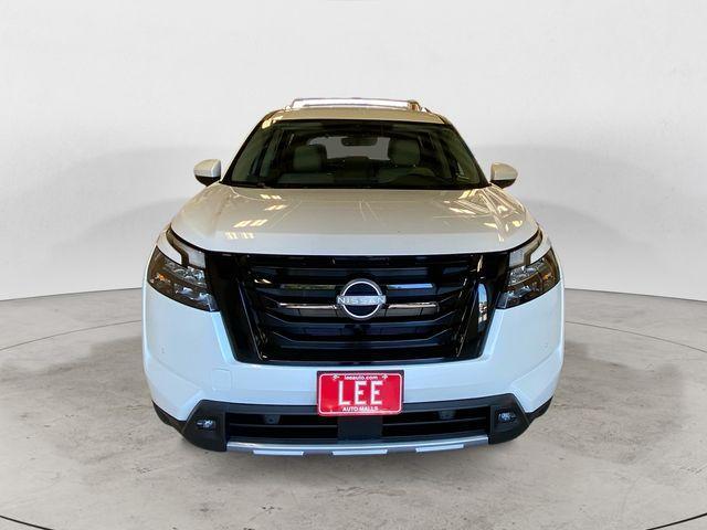 new 2025 Nissan Pathfinder car, priced at $43,865