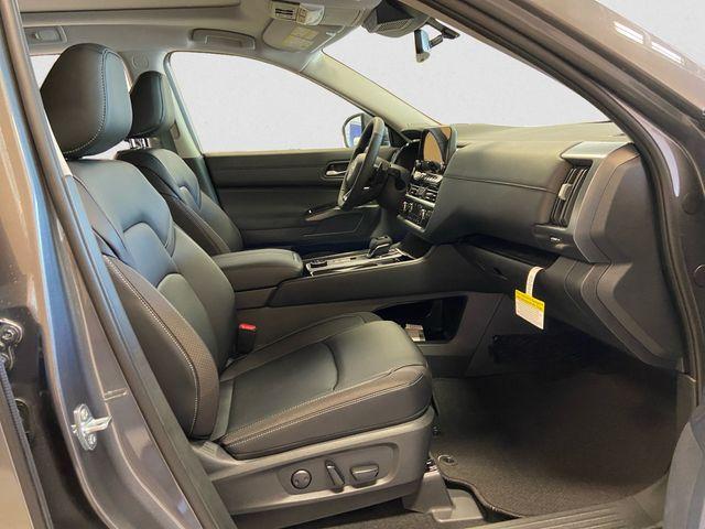 new 2025 Nissan Pathfinder car, priced at $45,049