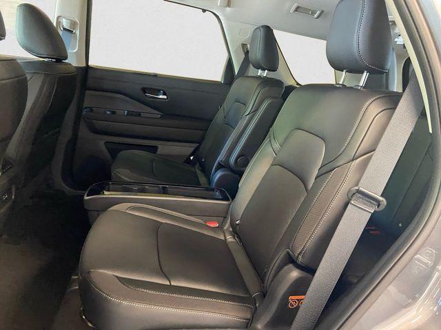 new 2025 Nissan Pathfinder car, priced at $45,049