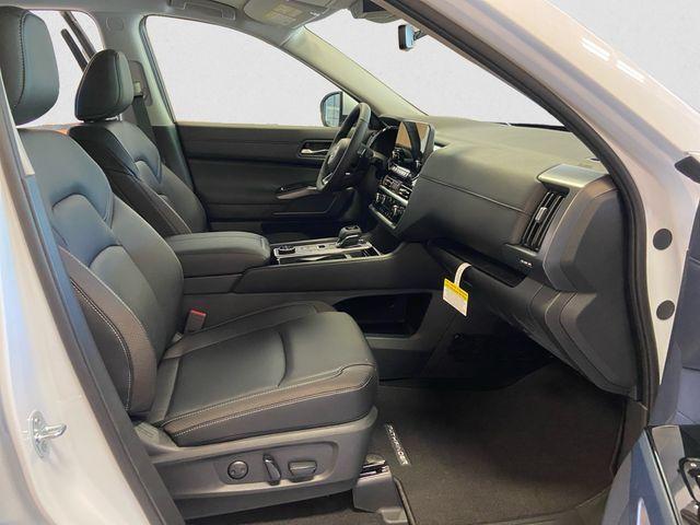 new 2025 Nissan Pathfinder car, priced at $42,385