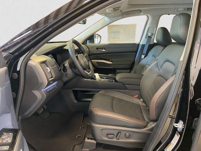 new 2025 Nissan Pathfinder car, priced at $51,050