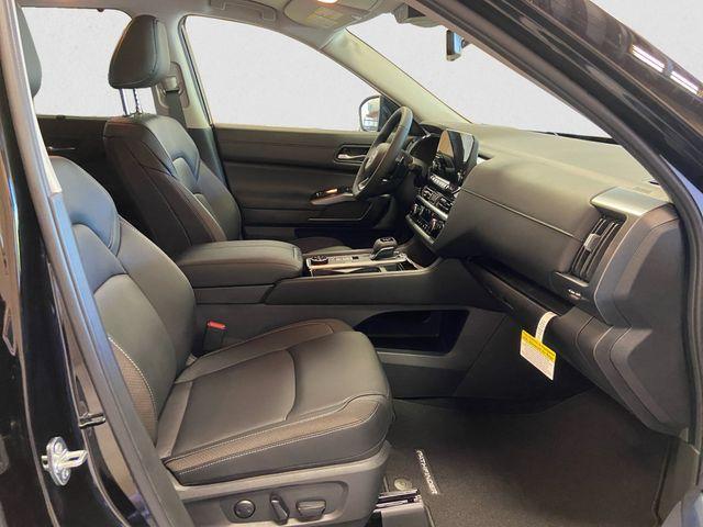 new 2025 Nissan Pathfinder car, priced at $43,580