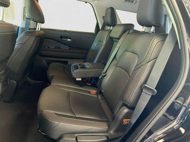 new 2025 Nissan Pathfinder car, priced at $43,580