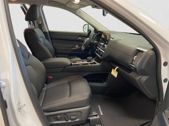 new 2025 Nissan Pathfinder car, priced at $44,875