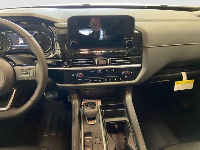 new 2025 Nissan Pathfinder car, priced at $44,875