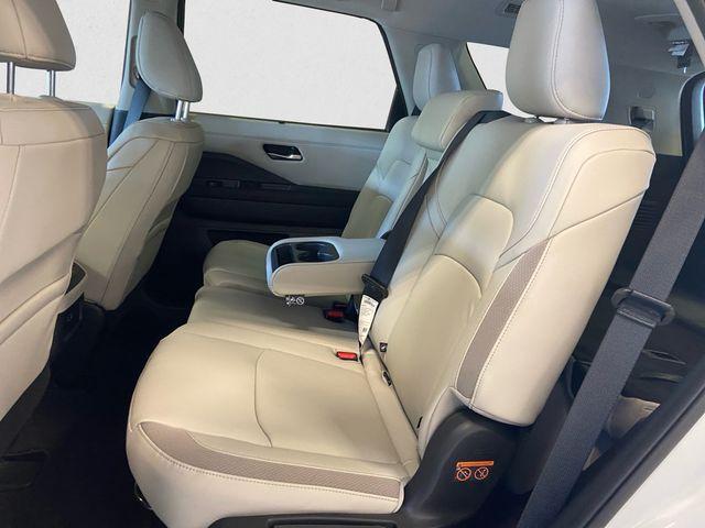 new 2025 Nissan Pathfinder car, priced at $43,450
