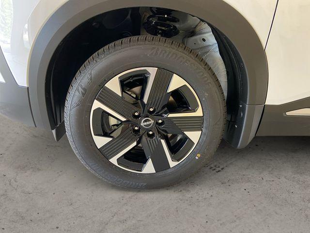 new 2025 Nissan Kicks car, priced at $26,425