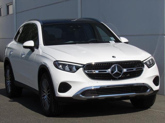 new 2024 Mercedes-Benz GLC 300 car, priced at $58,375