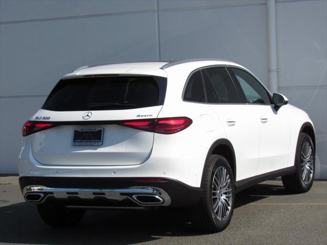 new 2024 Mercedes-Benz GLC 300 car, priced at $58,375