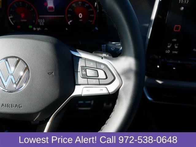 new 2025 Volkswagen Atlas car, priced at $45,076