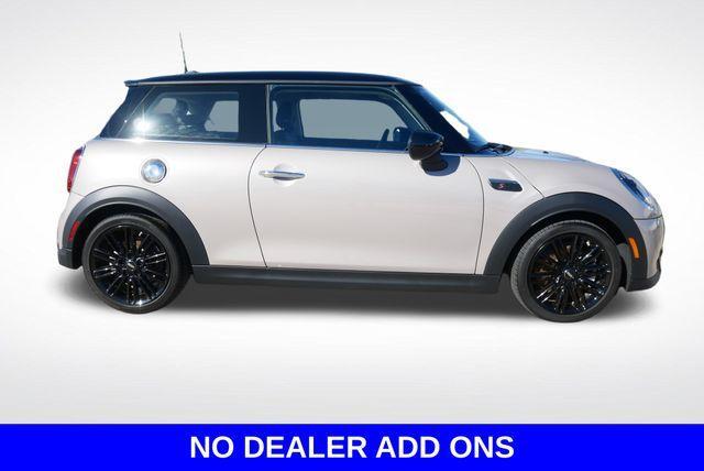 used 2024 MINI Hardtop car, priced at $30,000