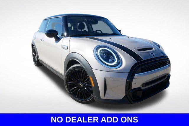 used 2024 MINI Hardtop car, priced at $30,000