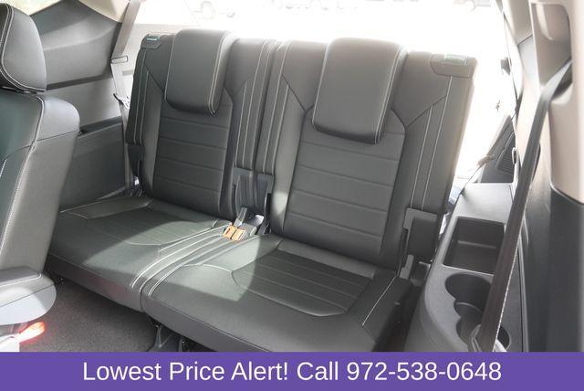 new 2025 Volkswagen Atlas car, priced at $47,670