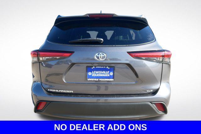 used 2021 Toyota Highlander car, priced at $29,799