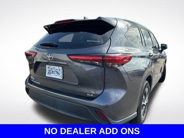 used 2021 Toyota Highlander car, priced at $30,499