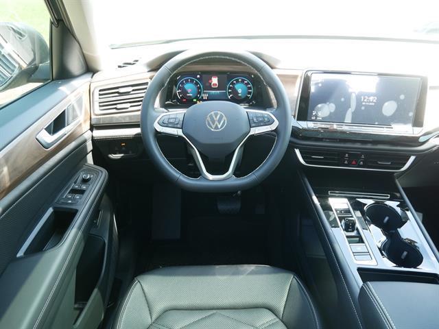 new 2025 Volkswagen Atlas car, priced at $42,156