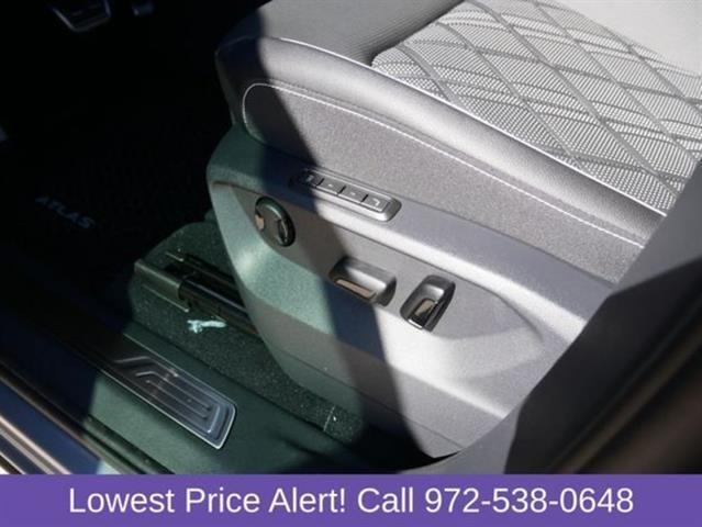 new 2025 Volkswagen Atlas car, priced at $51,856