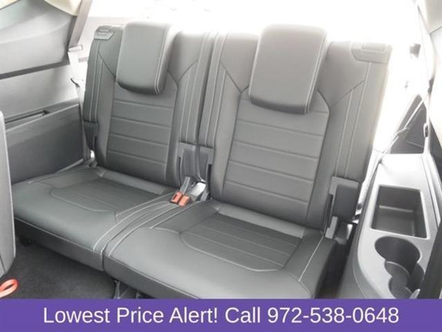new 2025 Volkswagen Atlas car, priced at $48,001