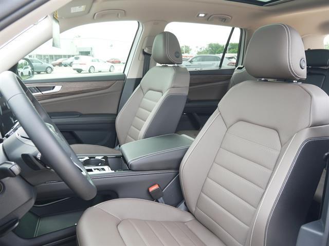 new 2025 Volkswagen Atlas car, priced at $47,306
