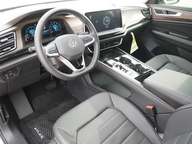 new 2025 Volkswagen Atlas car, priced at $47,306