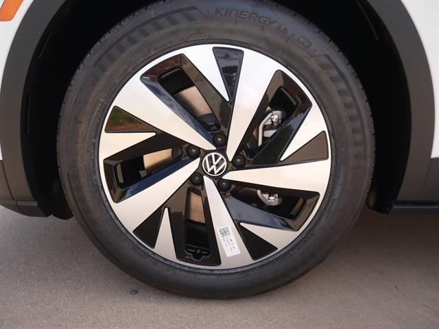 new 2025 Volkswagen ID.4 car, priced at $47,261
