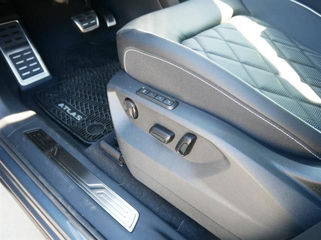 new 2025 Volkswagen Atlas car, priced at $51,856