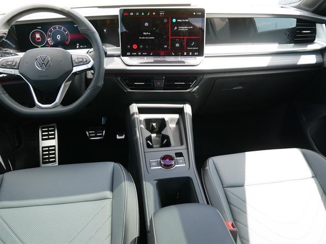 new 2025 Volkswagen Tiguan car, priced at $38,785