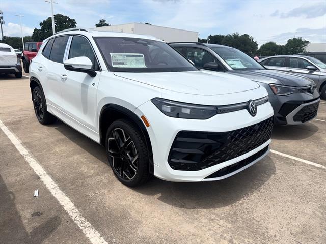 new 2025 Volkswagen Tiguan car, priced at $42,631