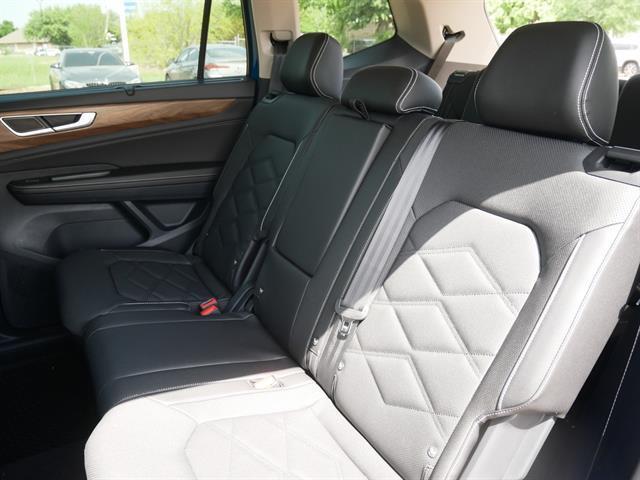 new 2025 Volkswagen Atlas car, priced at $40,726