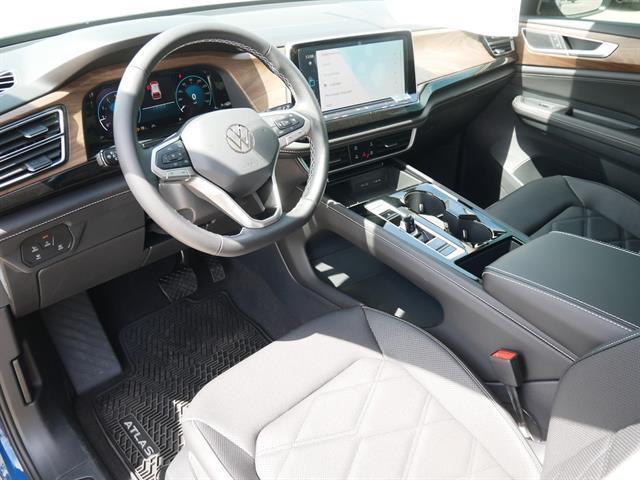 new 2025 Volkswagen Atlas car, priced at $40,726