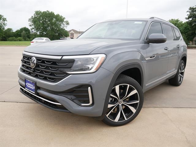 new 2025 Volkswagen Atlas car, priced at $52,311