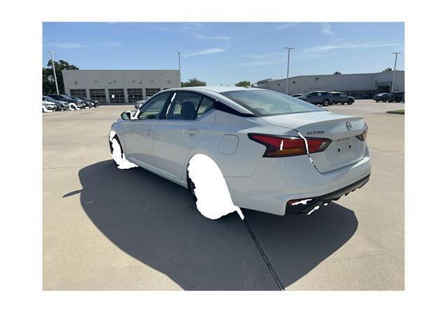 used 2023 Nissan Altima car, priced at $21,000