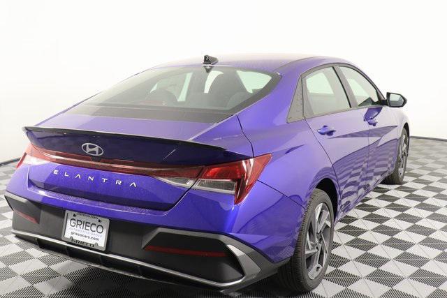 new 2025 Hyundai Elantra car, priced at $21,090