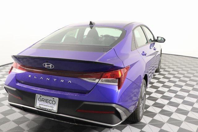 new 2025 Hyundai Elantra car, priced at $27,425