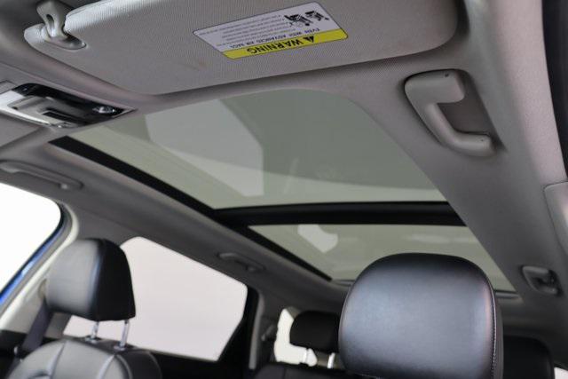 used 2023 Kia Sorento car, priced at $32,888