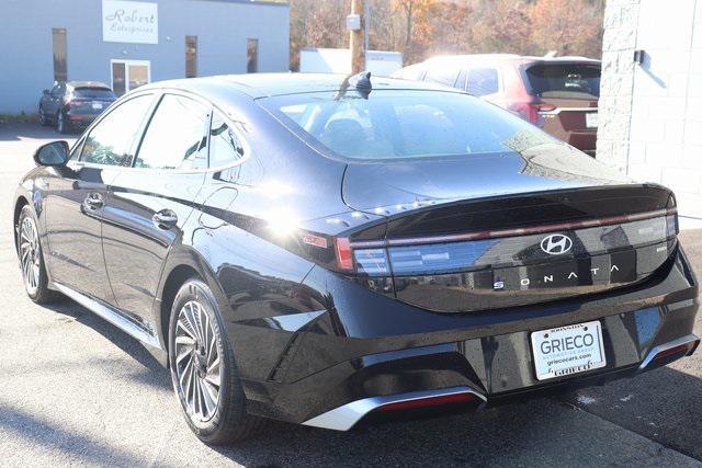 new 2025 Hyundai Sonata Hybrid car, priced at $38,453