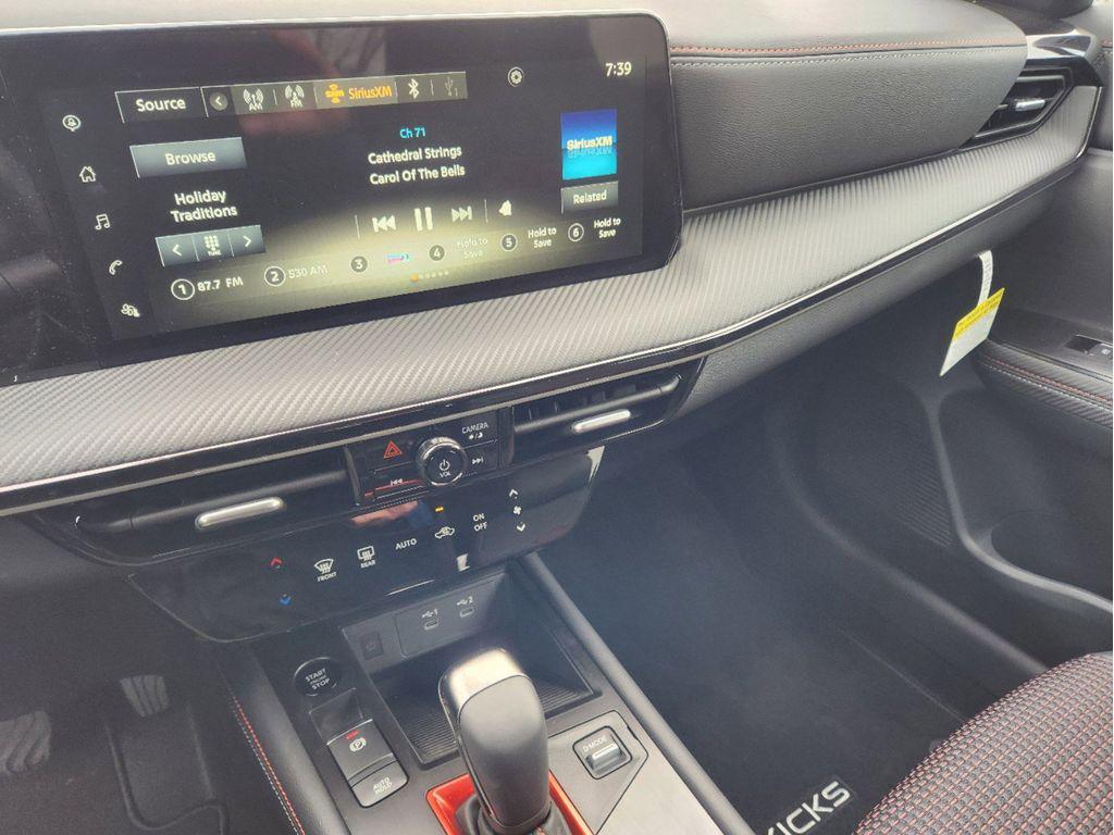 new 2025 Nissan Kicks car, priced at $29,295