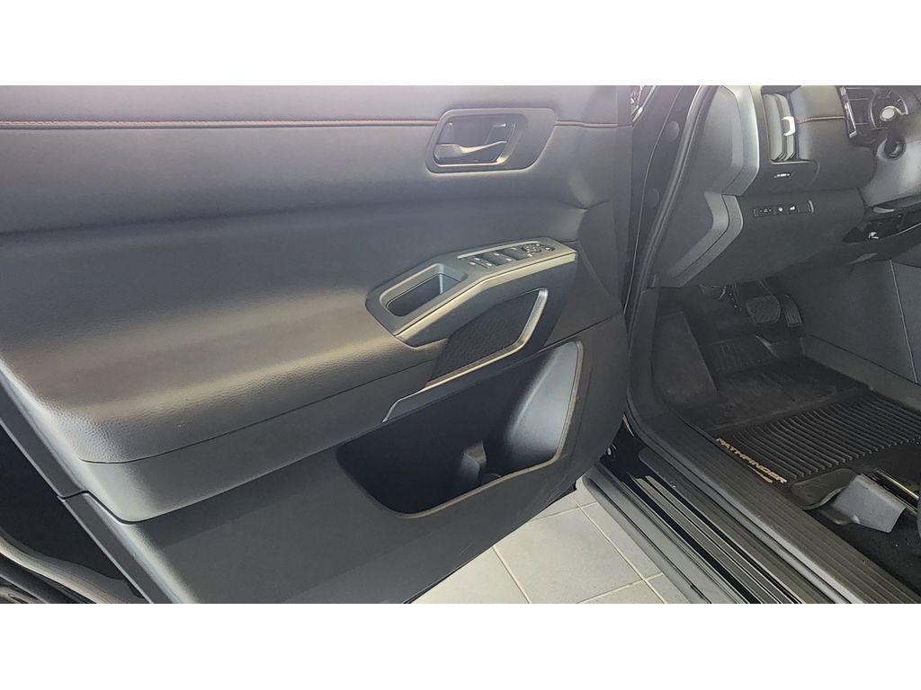 new 2025 Nissan Pathfinder car, priced at $46,620