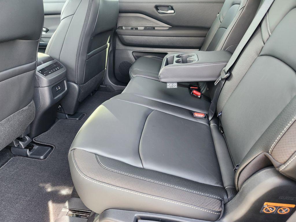 new 2025 Nissan Pathfinder car, priced at $46,165