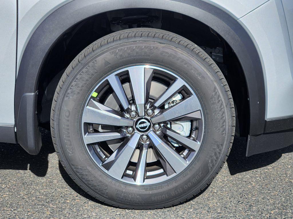 new 2025 Nissan Pathfinder car, priced at $46,165