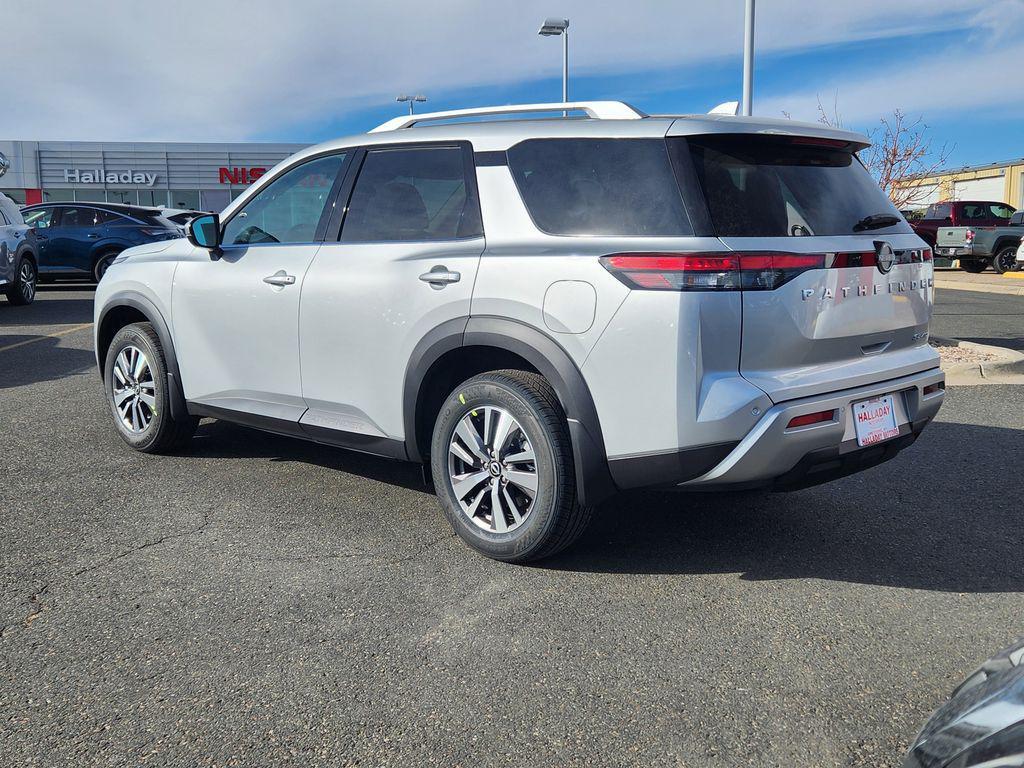 new 2025 Nissan Pathfinder car, priced at $46,165